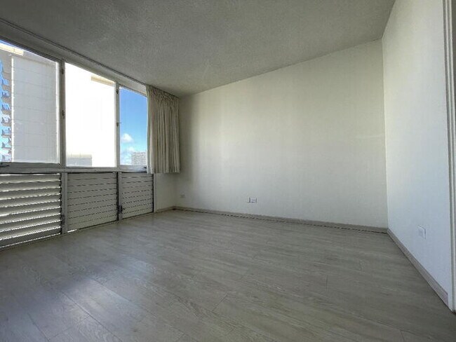 Photo - To register for the showing time below, no...