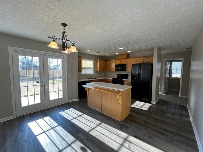 Photo - 1854 Pierce Way