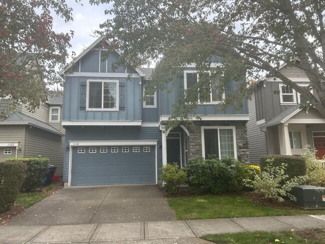 Building Photo - Spacious 4 Bedroom (plus den), 3 Bath Home...