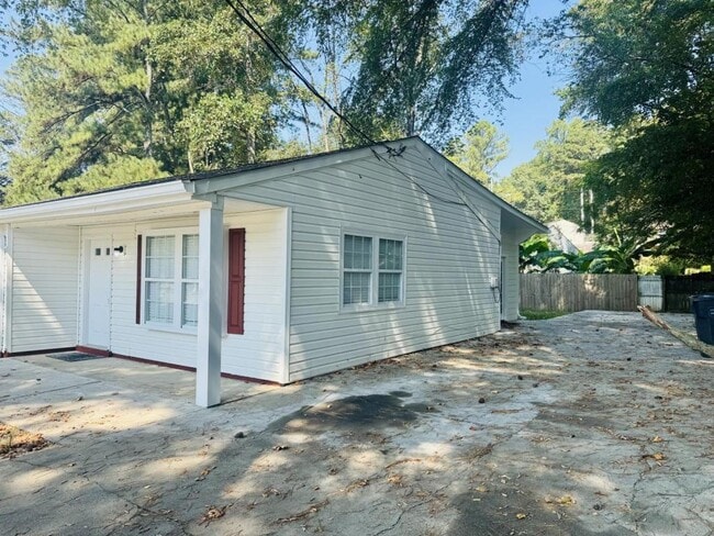 Photo - 5573 Singleton Rd