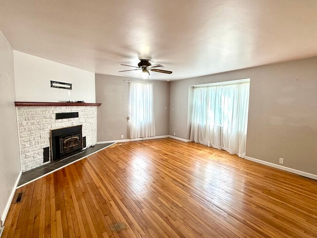 Photo - 410 N 2nd St