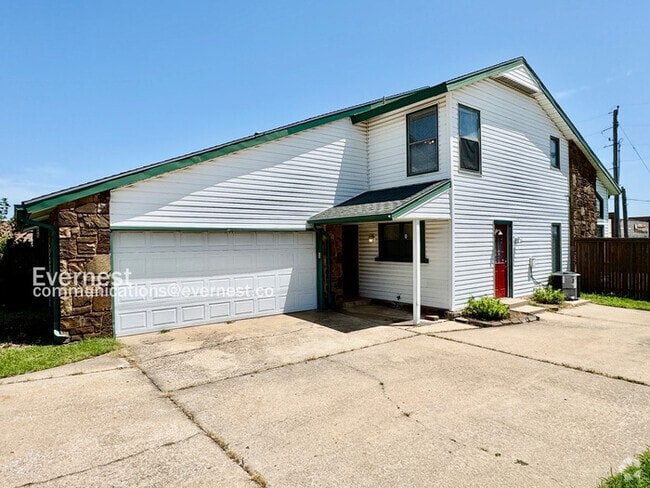 Building Photo - 7021 S 78th E Ave Rental