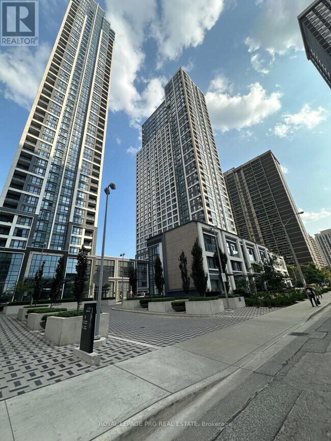 Photo - 9 Mabelle Ave Unité 2721