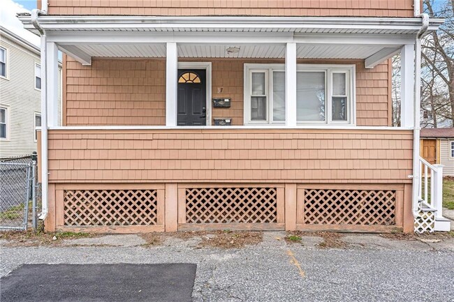 Building Photo - 37 Warren Ave Unit 1 Rental