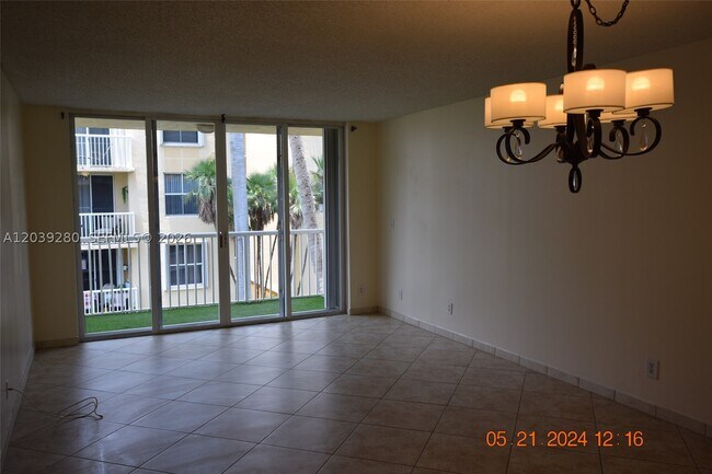 Photo - 1350 SE 3rd Ave Unit 312