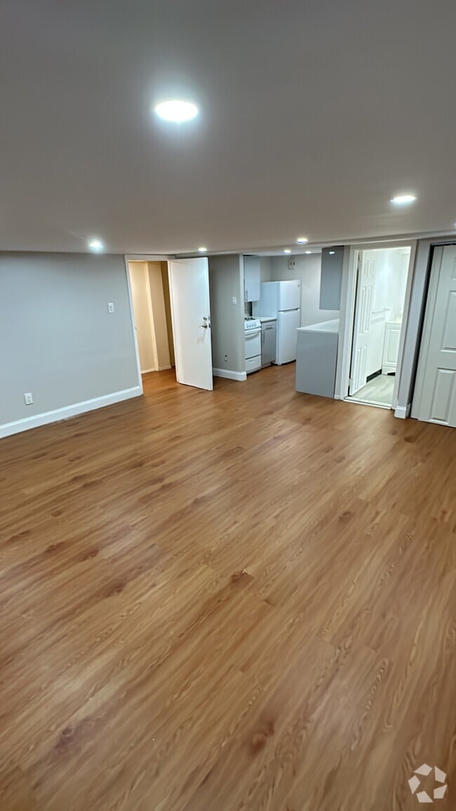Building Photo - 62-42 99th St Unit 1R, 99TH ST Rental