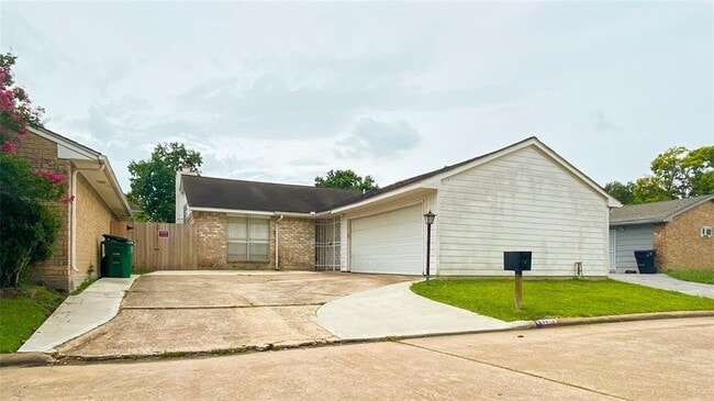 Building Photo - 9619 Sharpcrest St