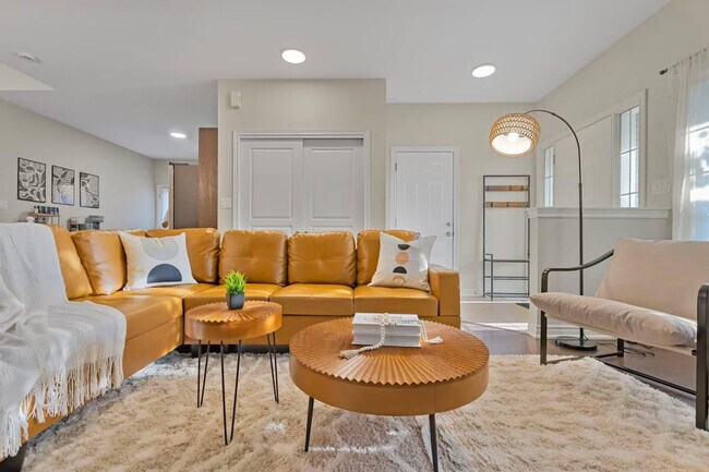 Photo - 115 Tuliptree Rd Unit ID1322494P