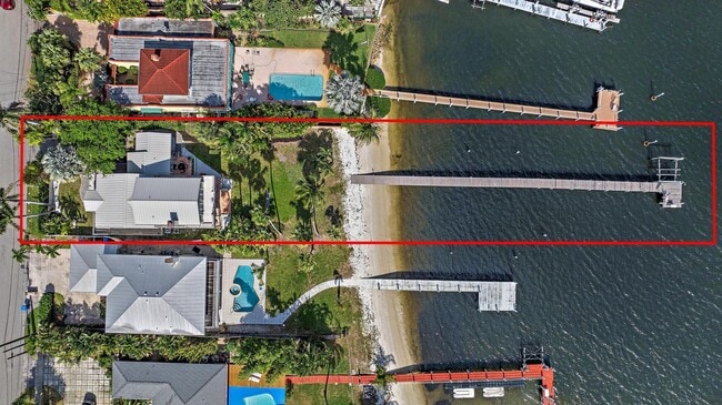 Photo - 122 S Lake Dr