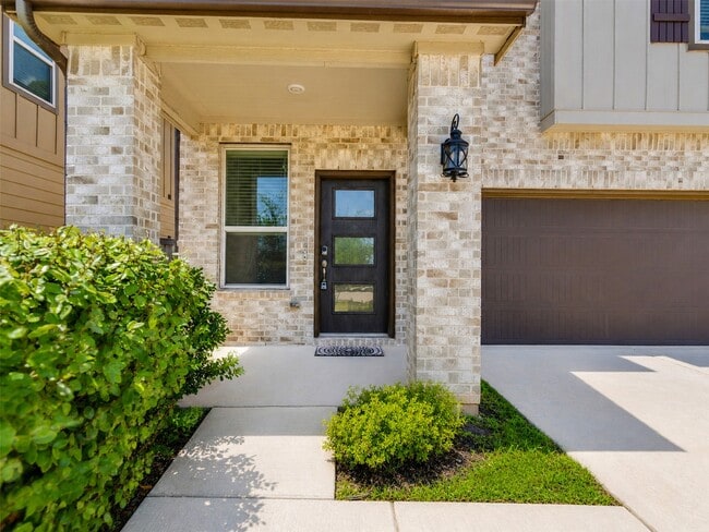 7087 Silverleaf Oak St