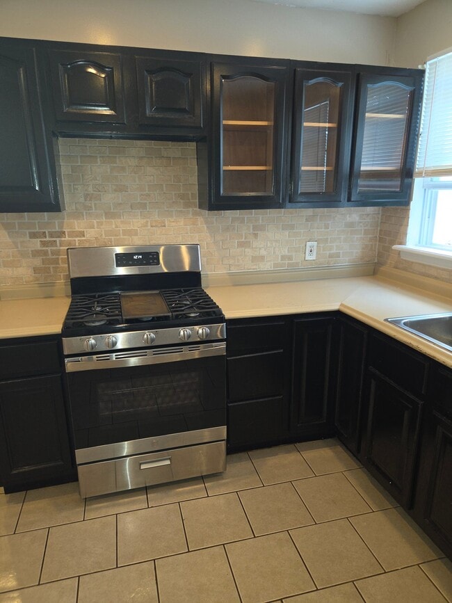 Photo - 48 Hazelwood Ave Unit Apt 1
