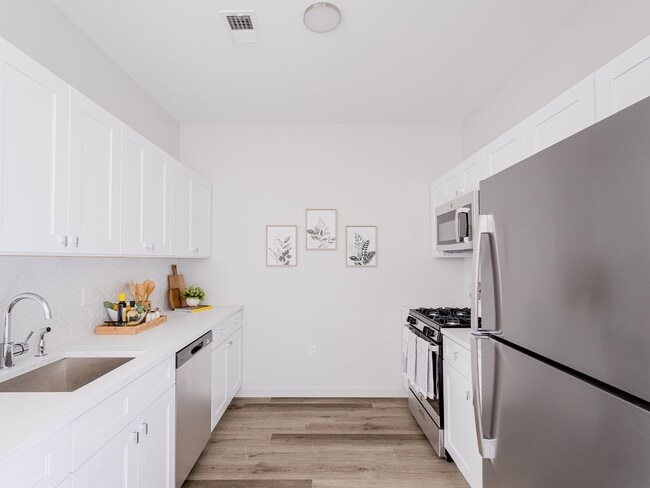 Photo - Bristol Station Apartments