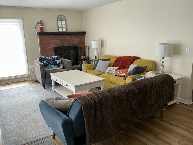 Photo - 2285 E Carriage Hill Dr