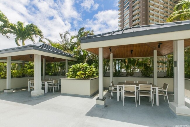 Photo - Priced Low to Sell!! Top floor with floor to ceiling windows to enhance the spectacular ocean