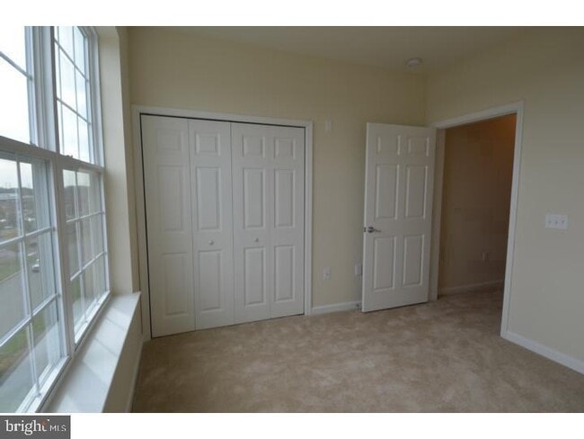 Photo - 1447 Sierra Dr