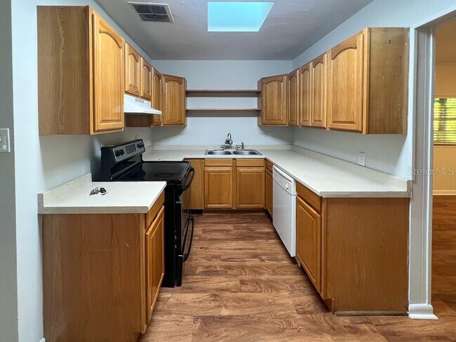 Photo - 610 NW 34th Ter