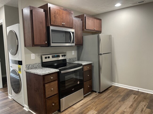 Photo - "MOVE IN SPECIAL"...Charming Townhome Minutes from Tims Ford Lake!