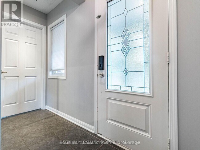 Photo - 211 Leiterman Dr