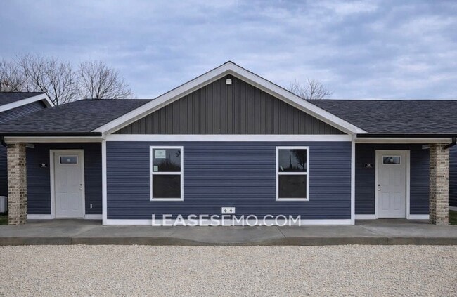 Photo - 3 Bedroom, 1 Bath Duplex