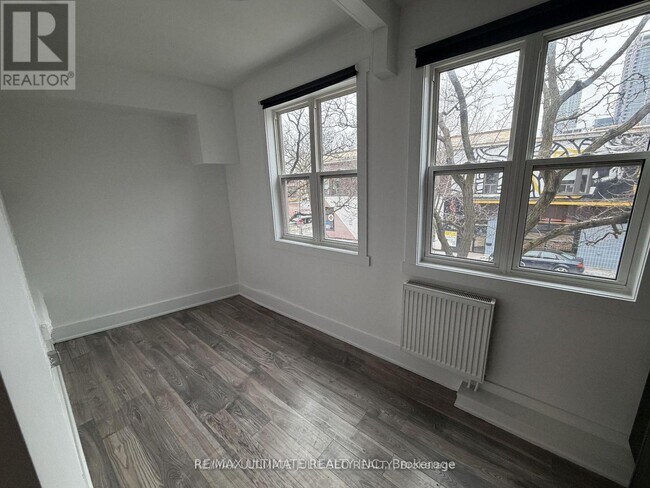 Photo - 432 St Clarens Ave