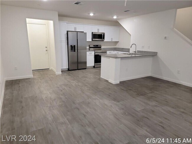 Photo - FABULOUS WATERCOLOR/TOUCHSTONE GATED COMMU...