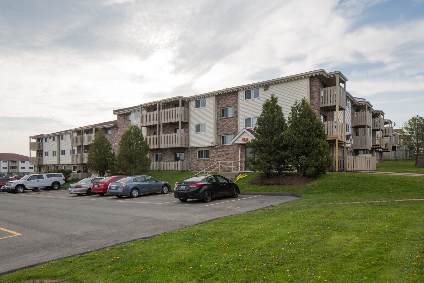 17 Highfield Park Drive - 17 Highfield Park Drive