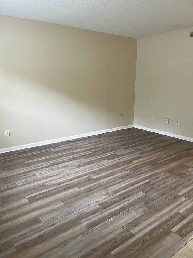 Photo - 111 Timber Ln