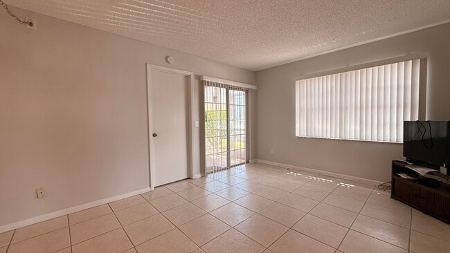 Photo - 1694 SE Green Acres Cir Unidad Gg 101