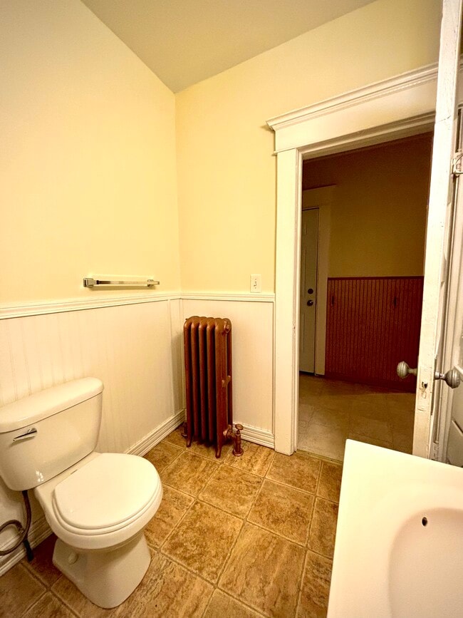 Bathroom - 220 Stevenson St Apartments Unit Lower Rear