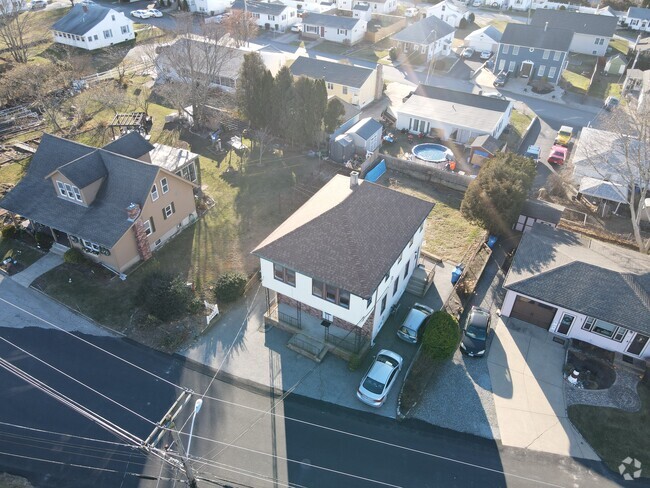 Building Photo - 47 Yeoman Ave Unit FirstFloor Rental