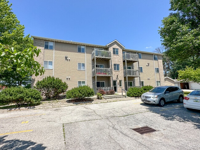 Willow Run - Willow Run Apartments