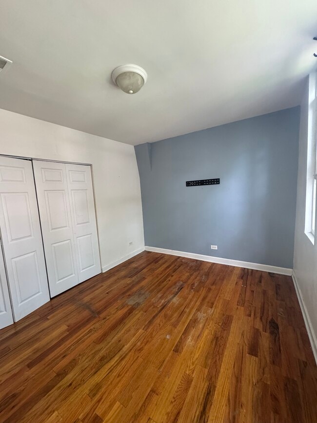 3233 W Pierce Ave Unit 1