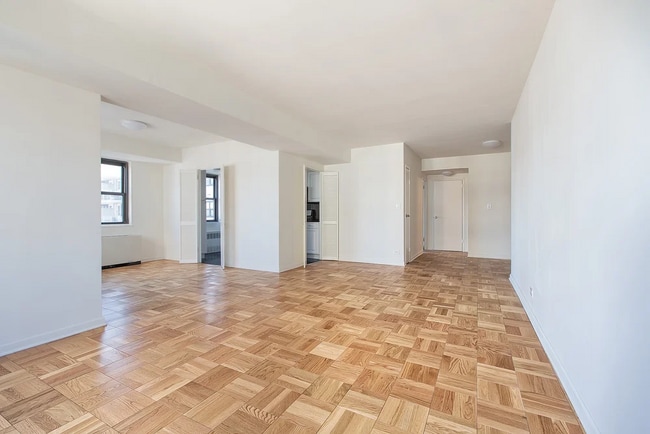 Photo - Yorkshire Towers