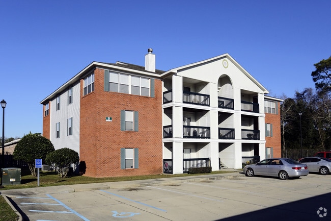 Hidden Oaks Apartments