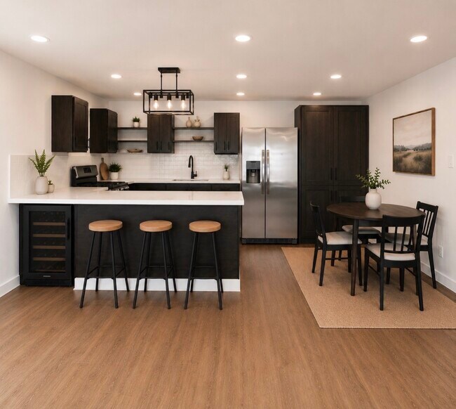 Photo - 3702 Cochran St