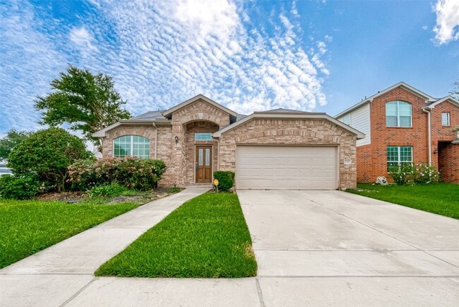 Building Photo - 21203 Branchport Dr