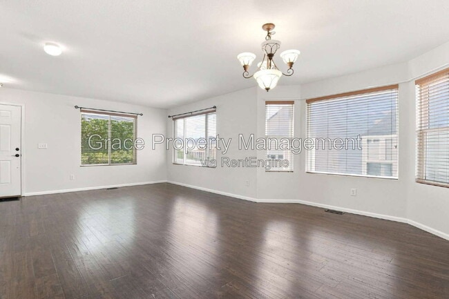 Photo - 2057 Alpine Dr