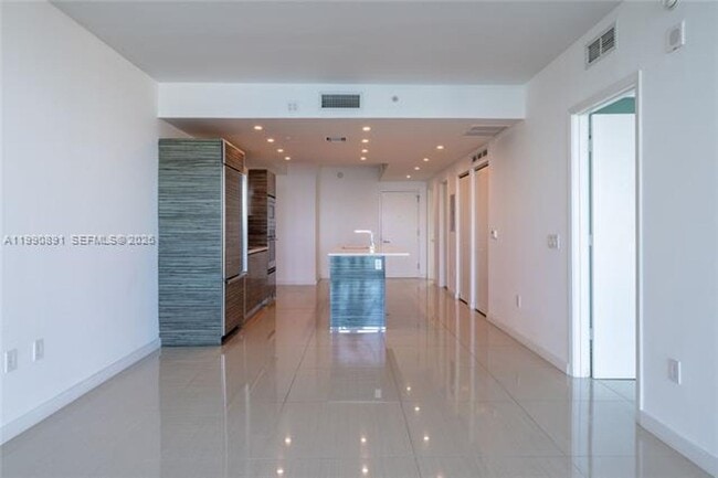 Photo - 460 NE 28th St Unit 460 NE 28th St # 707