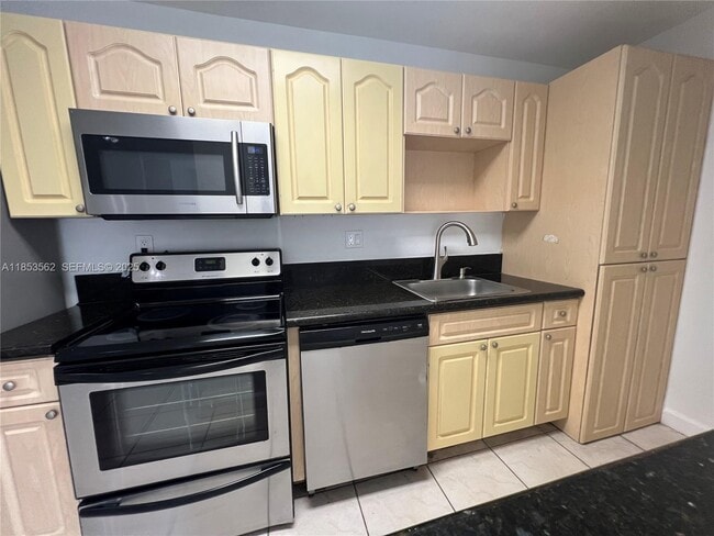 Photo - 4660 NW 79th Ave Unit 2C