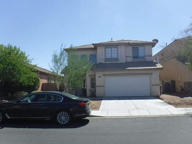 Building Photo - SPACIOUS 5 BEDROOM Rental
