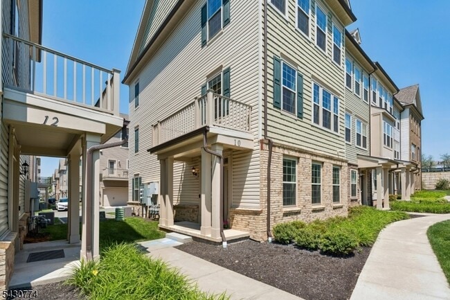 10 Cortland Ct