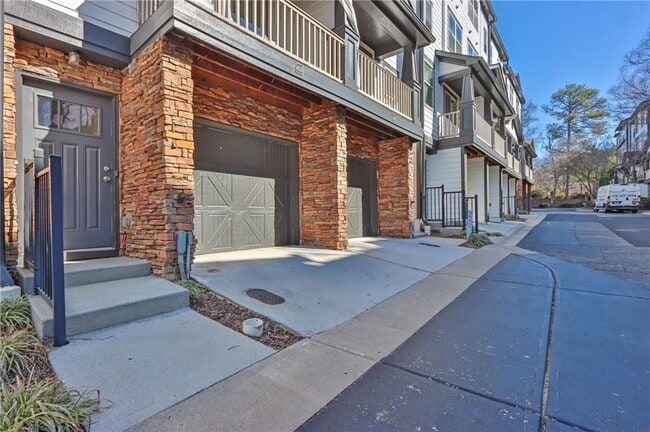 Photo - 215 Semel Dr