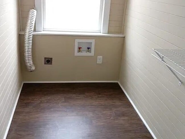 Photo - 805 Eva St Unit B