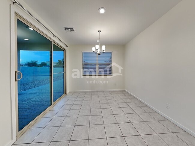 Photo - 701 W Micanopy Trl.