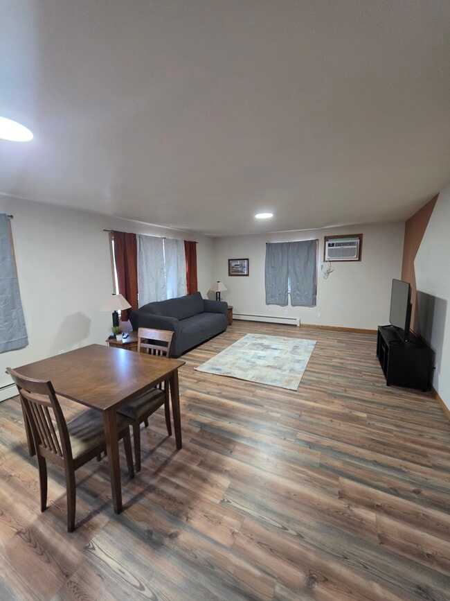 Photo - 4-plex