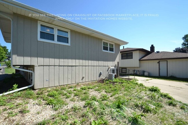 26W257 Harrison St