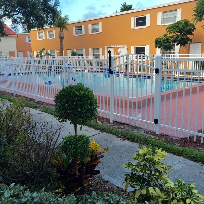 Photo - 50 Needle Blvd