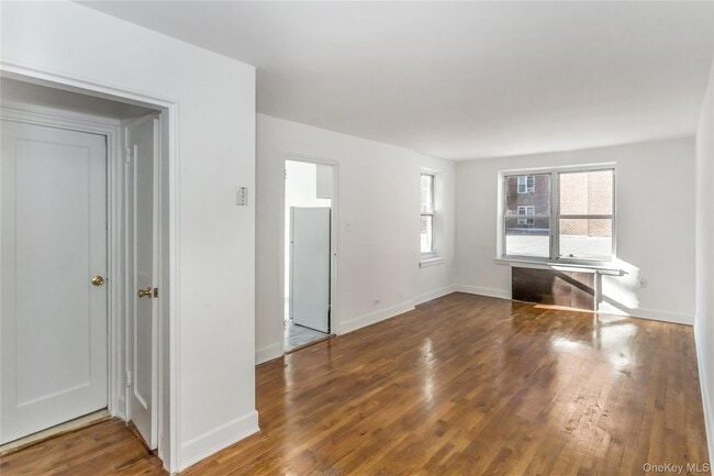 Photo - 33-26 82nd St Unit 1D