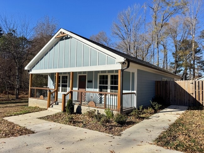 Photo - 118 Mineral Springs Rd