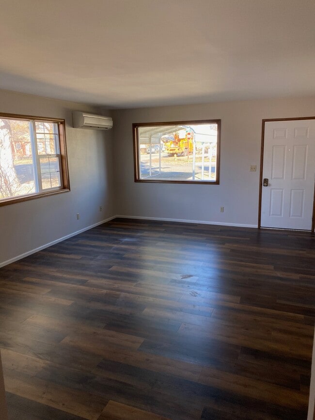 Photo - 314 W 12th Ave